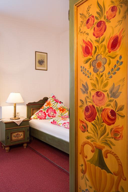Gasthof Zum Lamm Hotel Garmisch-Partenkirchen Kamer foto